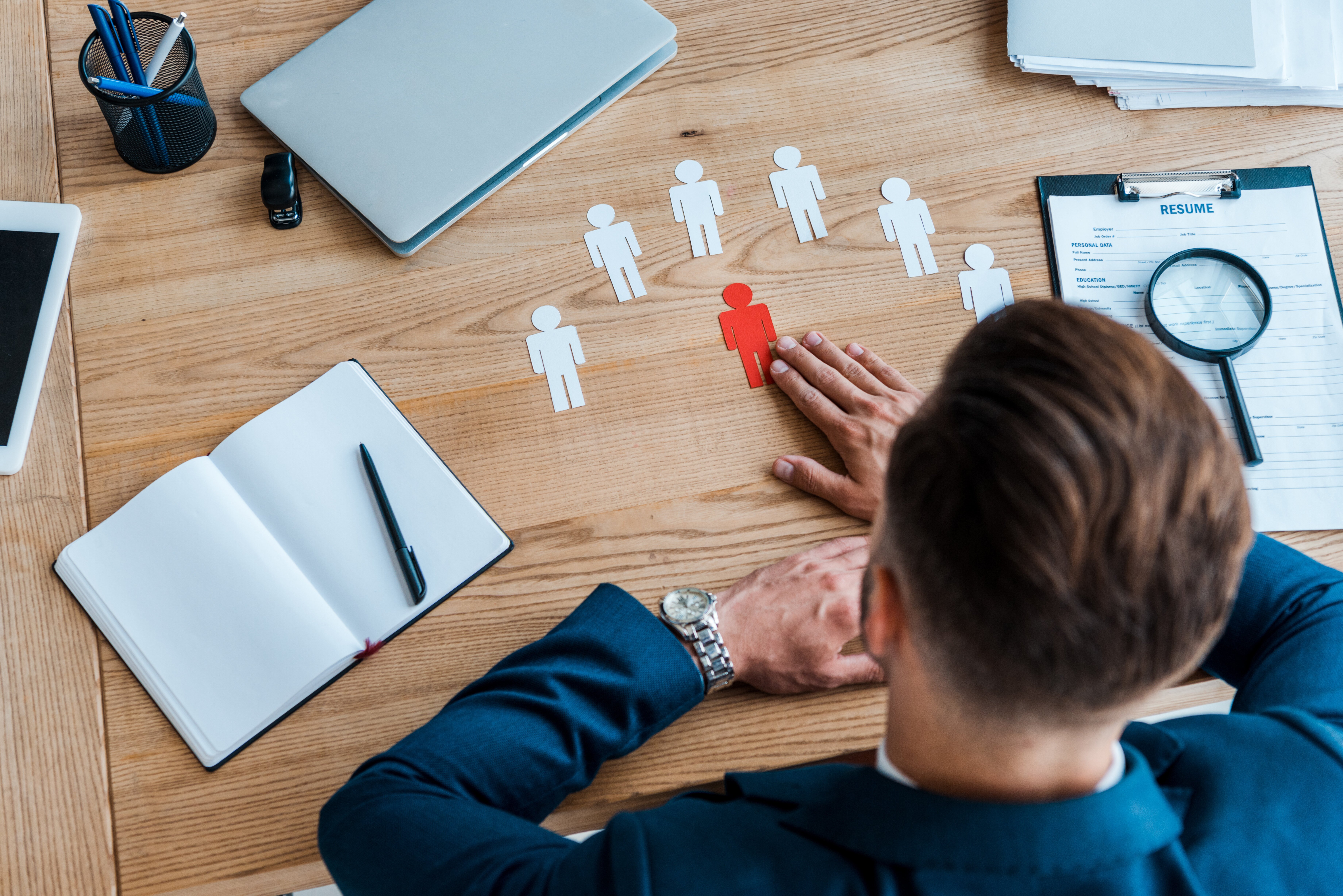 Recruiter is wondering which talent to source